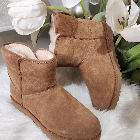 UGG Cory II Bootie Women new - Picture 8 of 9